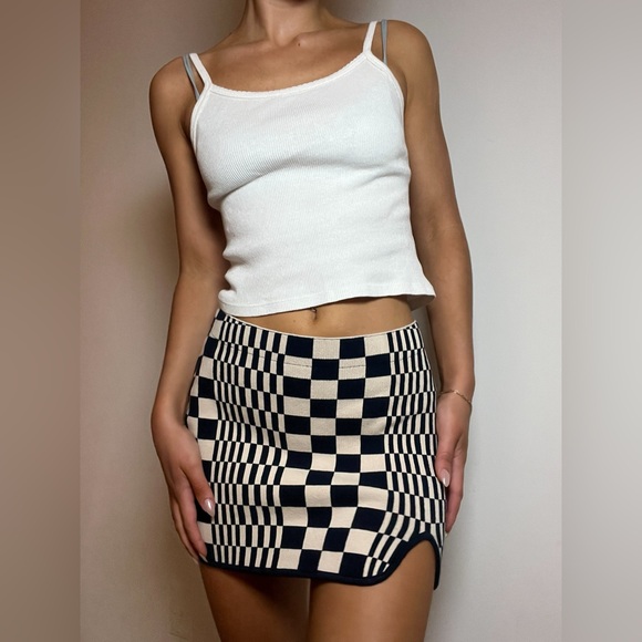 Urban Outfitters Checkered Skirt - Picture 4 of 5